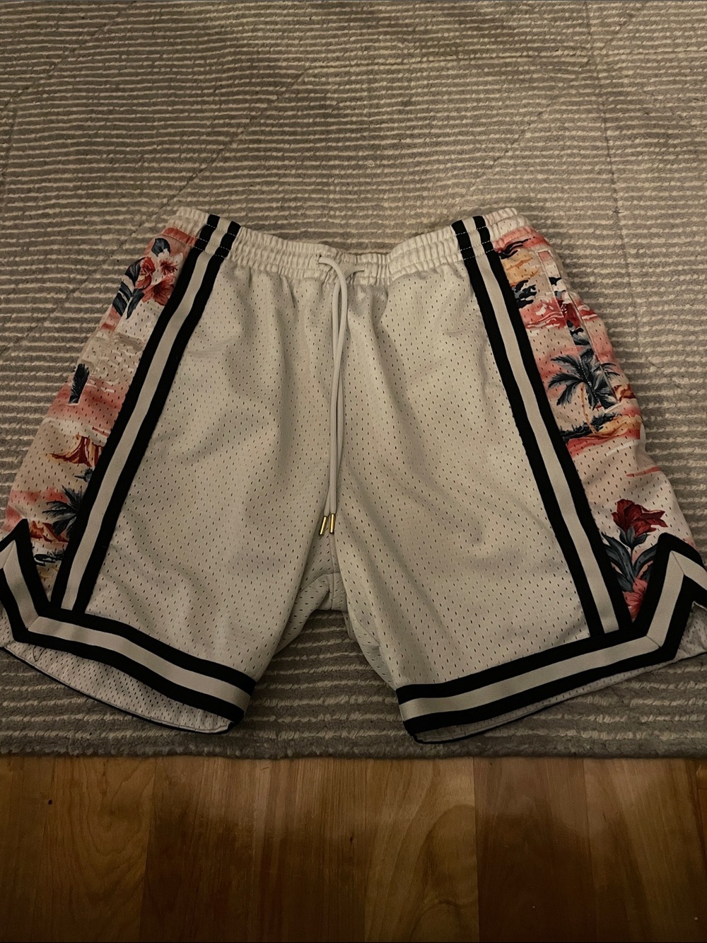 LCKR Men’s White Athletic Mesh Basketball Shorts with Tropical Side Panels